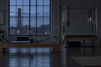 Pilates en Sabadell con método clásico y aforos publicados, grupos de cuatro y hot pilates en sala climatizada